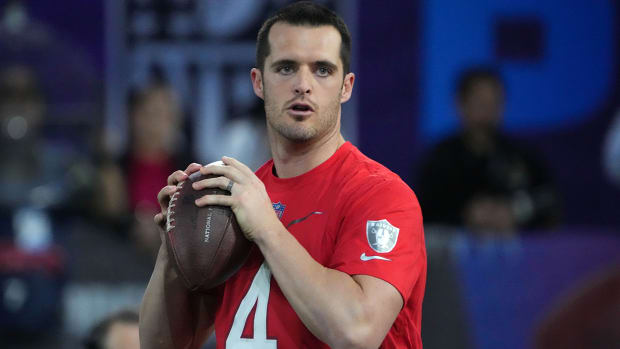 Derek Carr looking to pass.